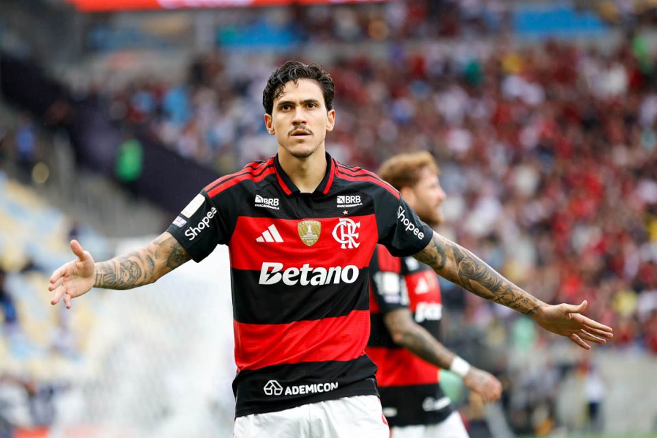 RIO DE JANEIRO, RJ, 03.05.2026- Pedro comemora seu gol FLAMENGO-VASCO: durante a partida entre Flamengo e Vasco válida pela 13a rodada do Campeonato Brasileiro 2026, realizada no estádio do Maracanã, neste domingo (03/05).(Foto: Rudy Trindade/Themapress/Folhapress)