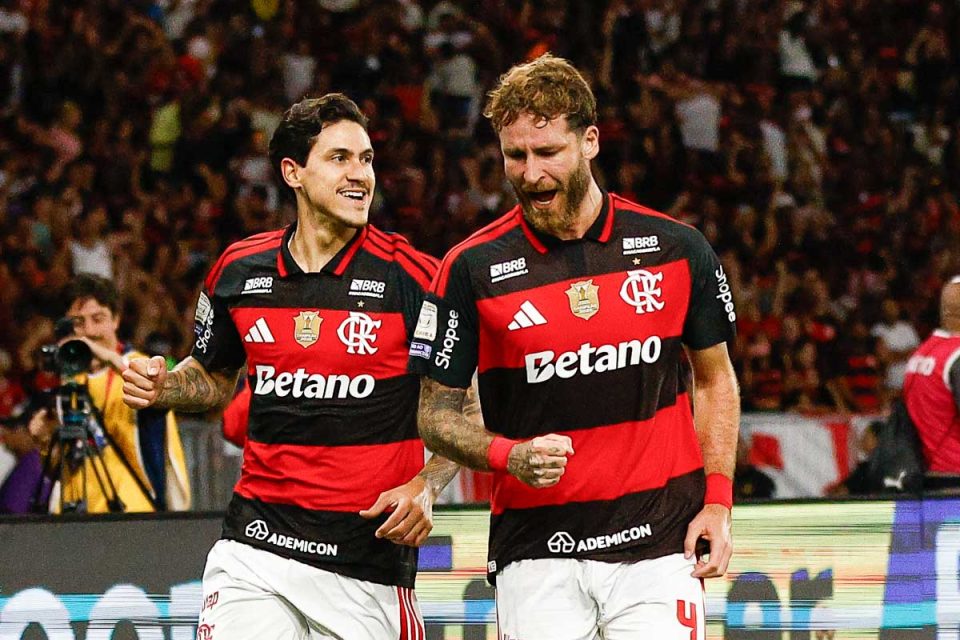 RIO DE JANEIRO, RJ, 26.07.2026- FLAMENGO-SAO PAULO: Leo Pereira comemora seu gol durante a partida entre Flamengo e São Paulo válida pela 20a rodada do Campeonato Brasileiro 2026, realizada no estádio do Maracanã, neste domingo (26/07).(Foto: Rudy Trindade/Themapress/Folhapress)